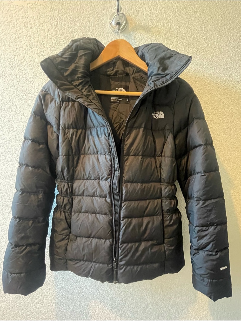 The North Face Women's Black 550 Fill Down Jacket
